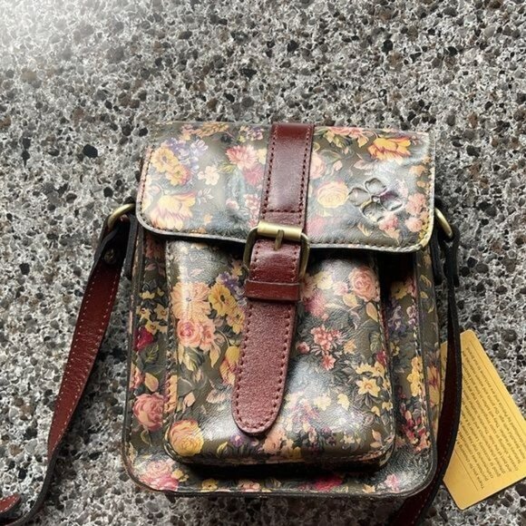 Patricia Nash Handbags - Patricia Nash Cascina Crossbody Bag - English Country Garden NWT vintage leather